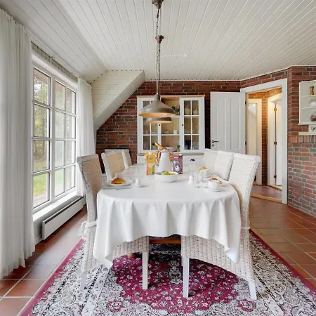 Holiday home Pauna - 50m From The Sea In Lolland- Falster And Mon By Interhome *